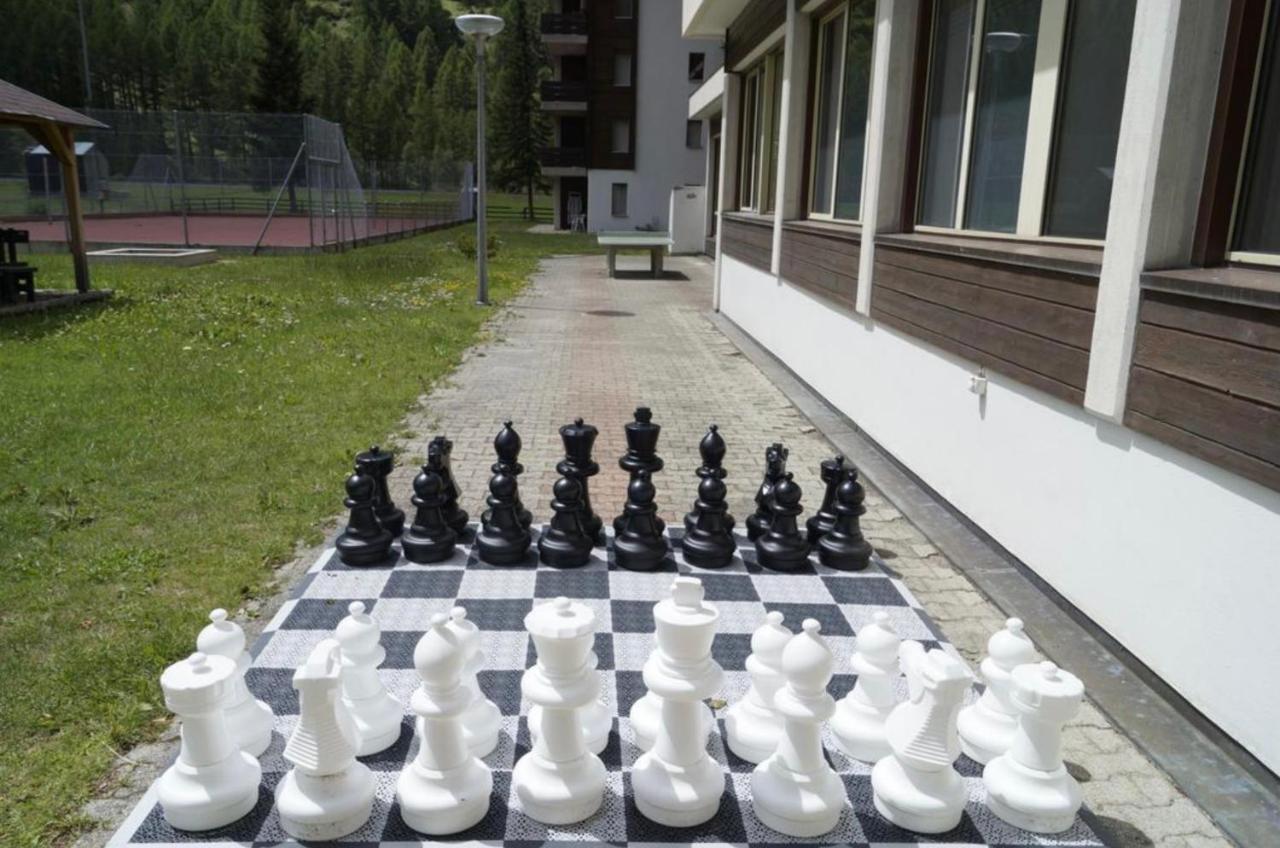 Moderne Dachwohnung Naehe Zermatt Mit Balkon تاش المظهر الخارجي الصورة