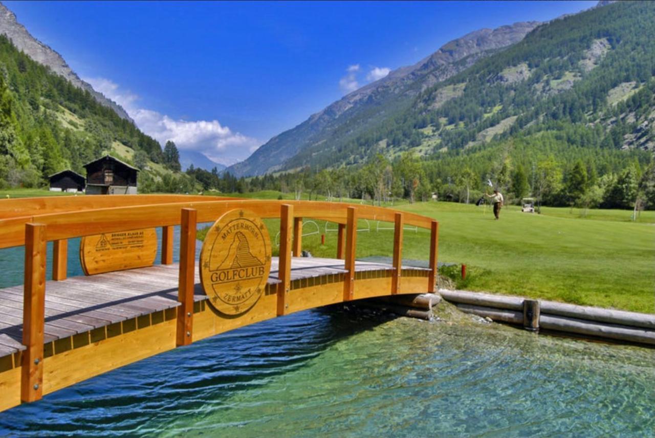 Moderne Dachwohnung Naehe Zermatt Mit Balkon تاش المظهر الخارجي الصورة
