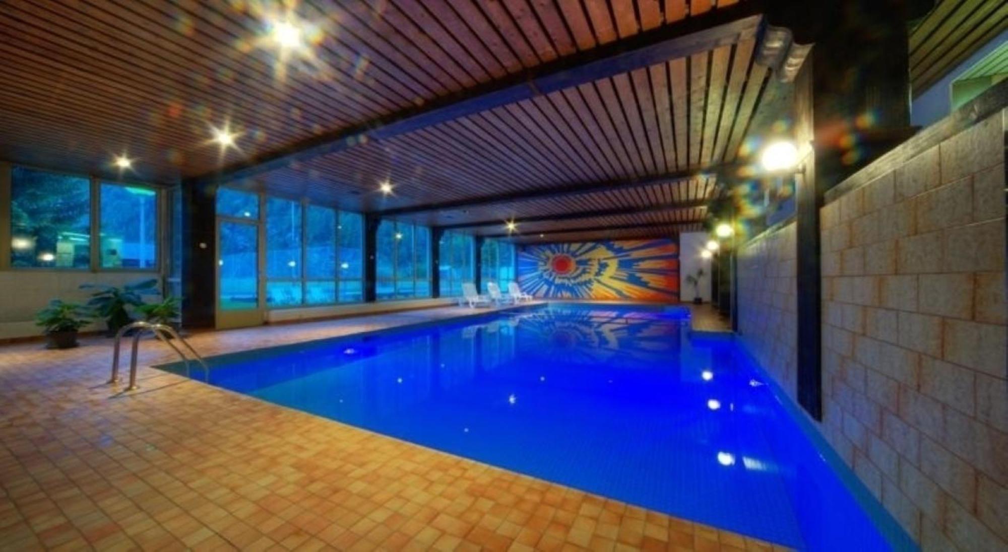 Moderne Dachwohnung Naehe Zermatt Mit Balkon تاش المظهر الخارجي الصورة